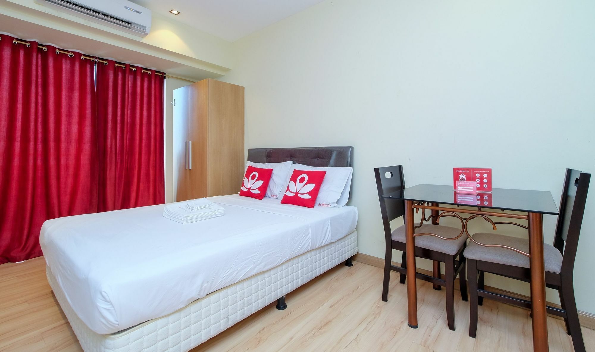 Zen Home Knightsbridge Residences Makati Makati City Esterno foto